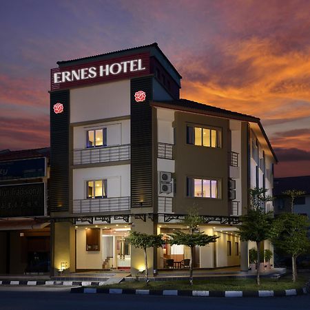 E-Red Hotel Bayu Mutiara Bukit Mertajam Bagian luar foto