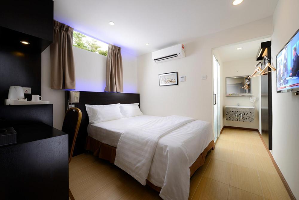 E-Red Hotel Bayu Mutiara Bukit Mertajam Bagian luar foto